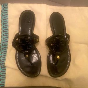 TORY BURCH MILLER BLACK PATENT LEATHER SANDALS